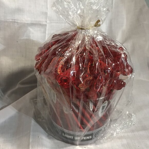 Calgary Flames Pens NHL Light Up Official Licensed Red LED 40 or More Blue Ink - Picture 9 of 9